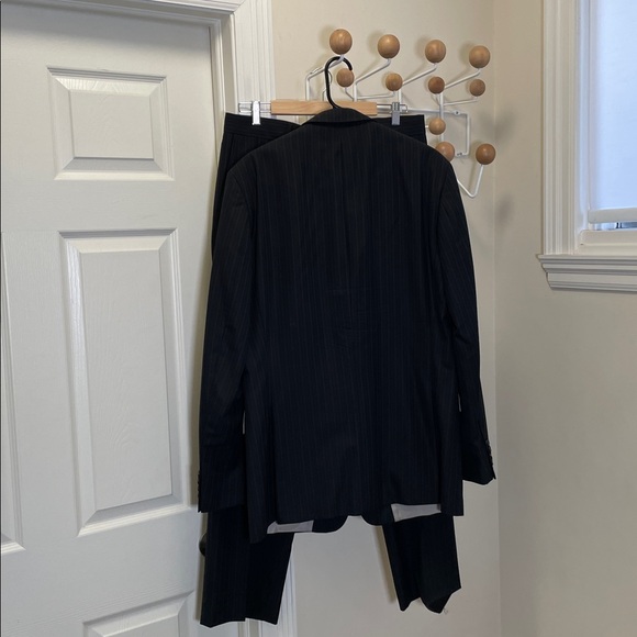 Hugo Boss Charcoal Pinstripe Men's Suit - 36 - Picture 6 of 16